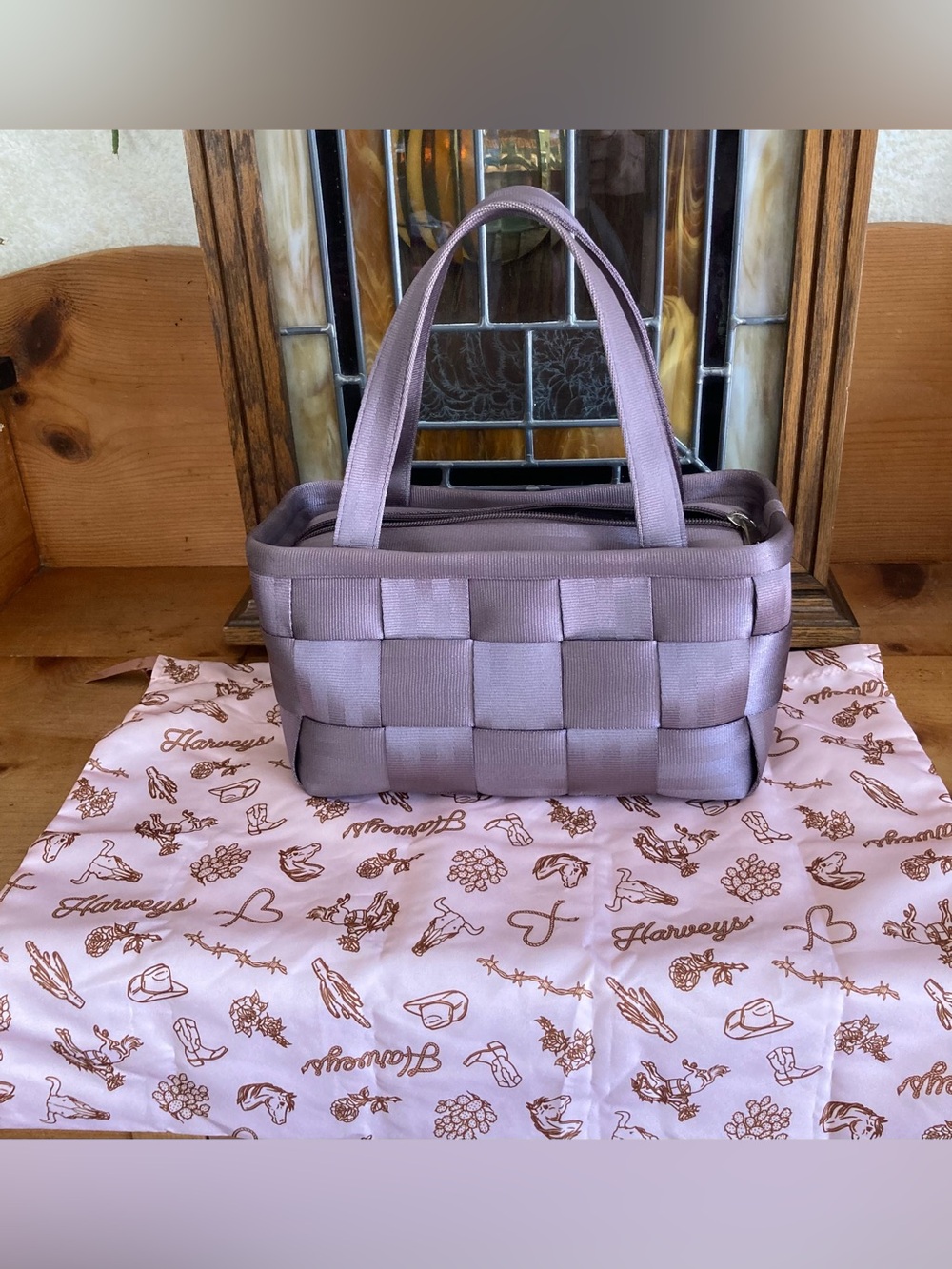 EXUC Harveys Dragonfly/Mauve Boxy with new out of pkg Cowgirl dustbag.